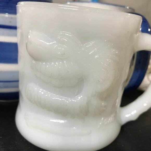 Fire King Milk Glass GROG MUG by BC Comics Johnny Hart Caveman Vintage EUC - Picture 6 of 6